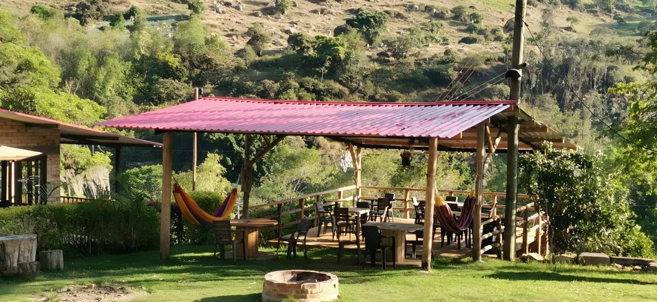 Hotel Campestre Rocas Del Paraiso Machetá エクステリア 写真
